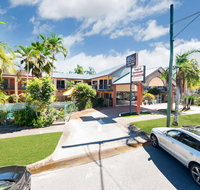 Tropical Queenslander - Accommodation Redcliffe