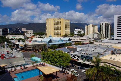 Rydges Plaza Cairns - Accommodation Redcliffe 1