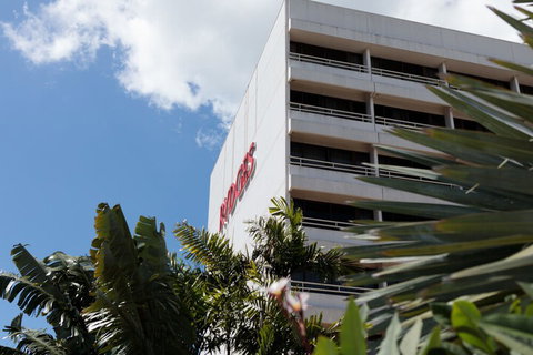 Rydges Plaza Cairns - Accommodation Redcliffe 2