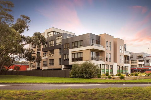 The Esplanade Resort And Spa - Accommodation Redcliffe 1