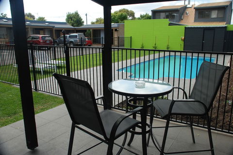 Mitchell On Main Motel & Apartments - Accommodation Redcliffe 2