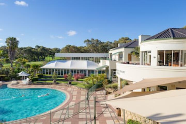 Connolly WA Accommodation Redcliffe