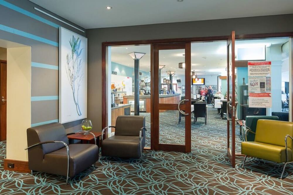Western River SA Accommodation Redcliffe
