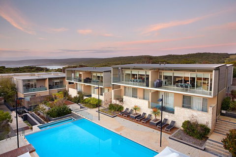 Smiths Beach Resort - Accommodation Redcliffe 4