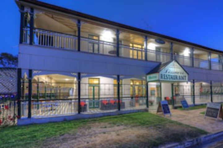 Alabama Hill QLD Accommodation Redcliffe