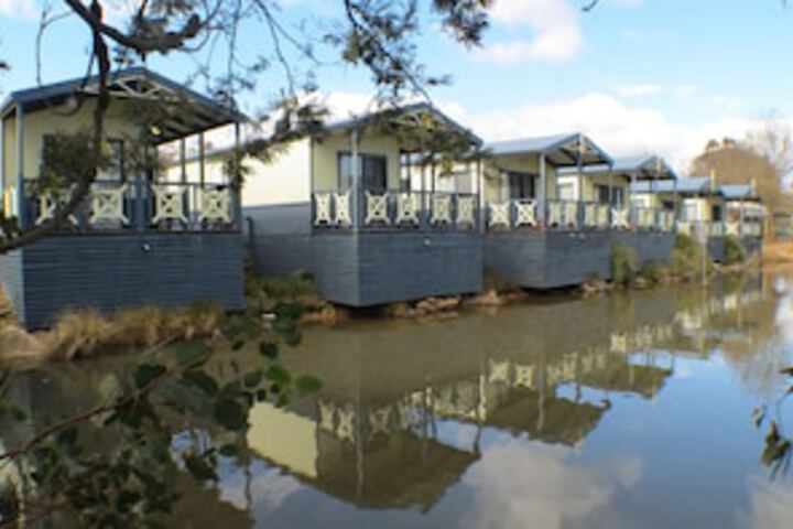 Tharwa ACT Accommodation Redcliffe
