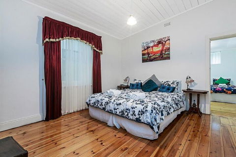 Treasured Memories Cottage - Accommodation Redcliffe 7