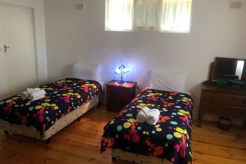 Treasured Memories Cottage - Accommodation Redcliffe 5