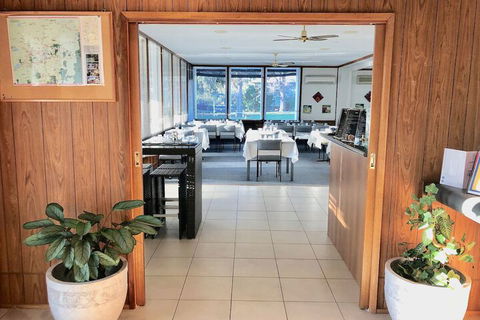 Byer Fountain Motor Inn, Holbrook - Accommodation Redcliffe 3