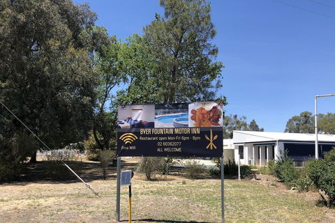 Byer Fountain Motor Inn, Holbrook - Accommodation Redcliffe 4
