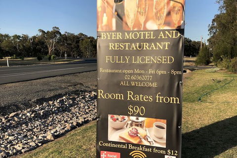 Byer Fountain Motor Inn, Holbrook - Accommodation Redcliffe 1