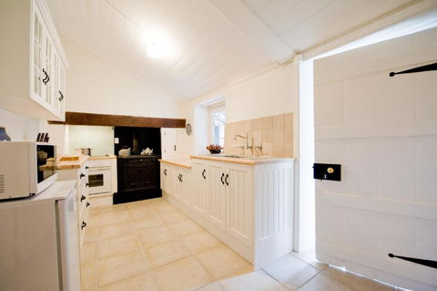 Yelki By The Sea - Accommodation Redcliffe 2