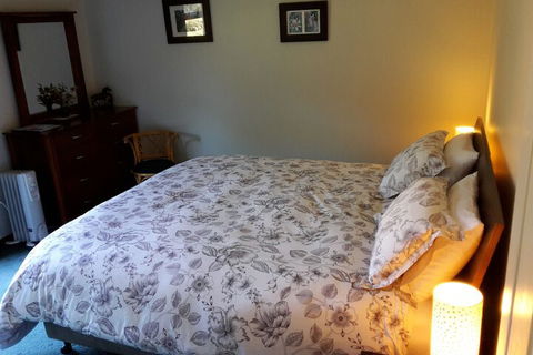 Eagles Roost Farmstay B & B - Accommodation Redcliffe 4