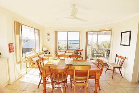 Ella Bleu - Accommodation Redcliffe 1