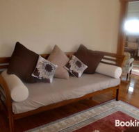 Hillside Cottage - Accommodation Redcliffe