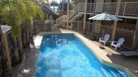 Abel Tasman Waterfront Motel - Accommodation Redcliffe 1