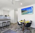 Beachcomber Holiday Units - Accommodation Redcliffe