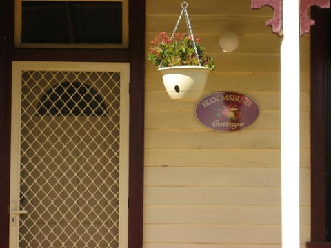 Bloomsbury Cottage - Accommodation Redcliffe 3