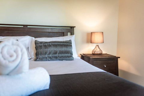 Oasis 26 - Accommodation Redcliffe 1