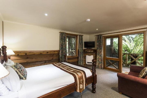 Cradle Chalet - Accommodation Redcliffe 5