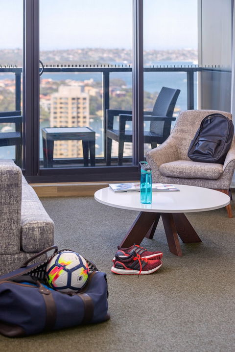 Meriton Suites North Sydney - Accommodation Redcliffe 6