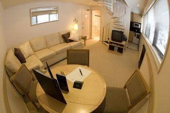 Breathtaker All Suite Hotel - Accommodation Redcliffe 0