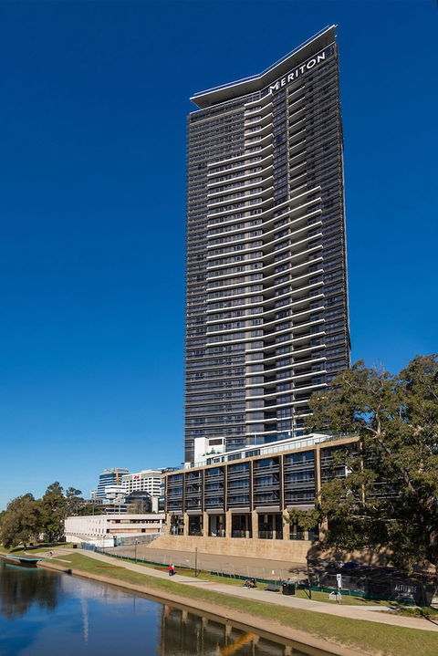 Meriton Suites Church Street, Parramatta - Accommodation Redcliffe 2