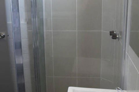 Dickson Backpackers - Accommodation Redcliffe 5