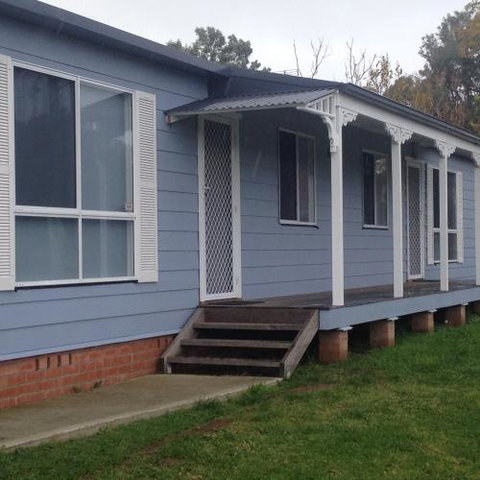 Mystic Blue & Green Meadow - Accommodation Redcliffe 3
