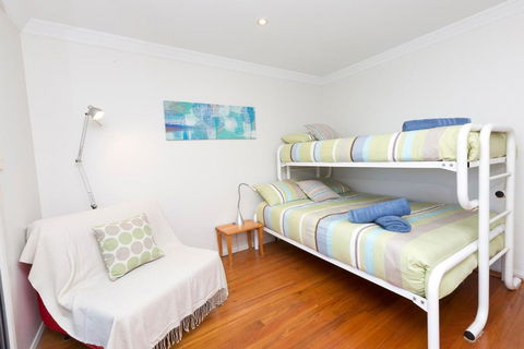 Brae Villa - Accommodation Redcliffe 3
