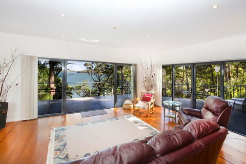 Brae Villa - Accommodation Redcliffe 6