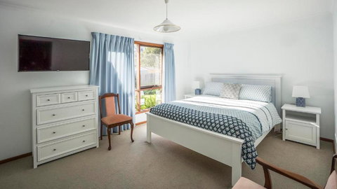 Mollymook Fantastic Holiday House - Accommodation Redcliffe 2