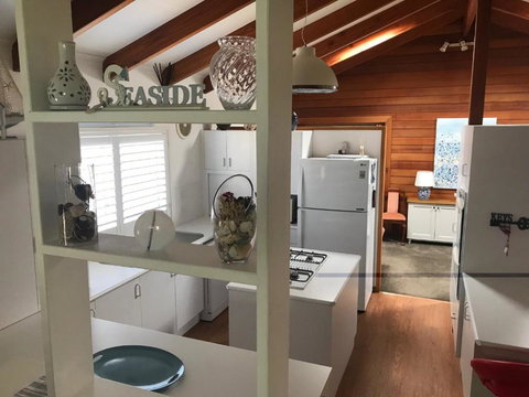 Mollymook Fantastic Holiday House - Accommodation Redcliffe 1