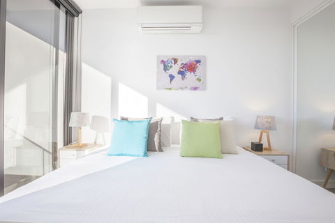 BOUTIQUE STAYS - Hampton Hub - Accommodation Redcliffe 0