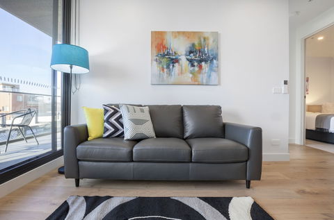 BOUTIQUE STAYS - Hampton Hub - Accommodation Redcliffe 2