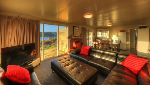 Arthur River Spa Cottage - Accommodation Redcliffe 4