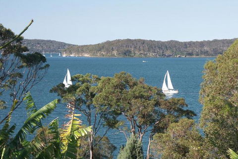 A Lakehouse Escape - Accommodation Redcliffe 6