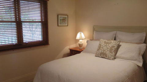 Magnolia Cottage - Accommodation Redcliffe 4