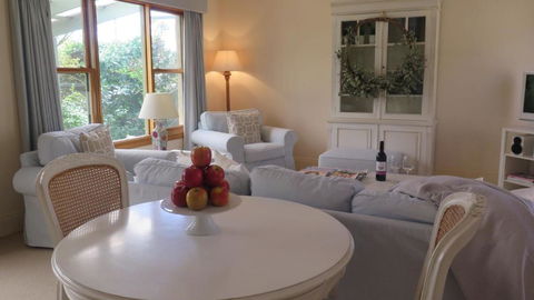 Magnolia Cottage - Accommodation Redcliffe 5