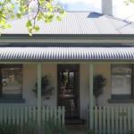 Magnolia Cottage - Accommodation Redcliffe 0