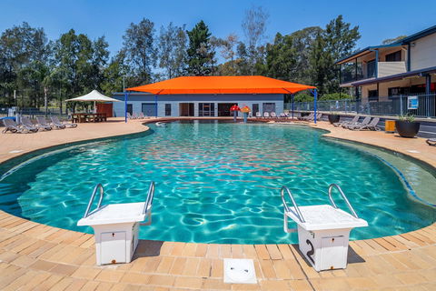 Ingenia Holidays Avina - Accommodation Redcliffe 3