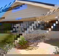 Wavecrest Village  Tourist Park - Accommodation Redcliffe