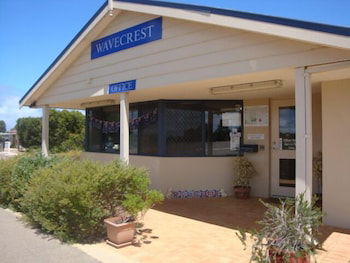 Wavecrest Village & Tourist Park - Accommodation Redcliffe 0