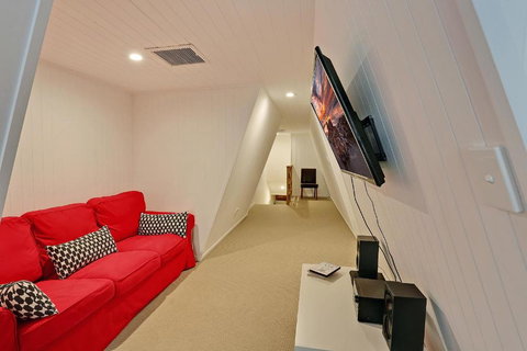 The Pod - Accommodation Redcliffe 1
