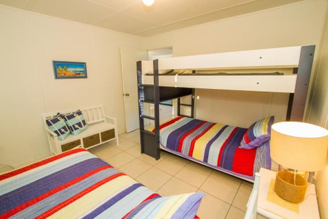 A Lure - Accommodation Redcliffe 5