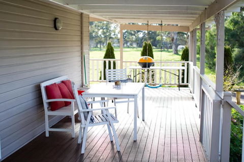 Park Farm Retreat - Accommodation Redcliffe 1