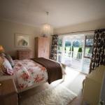 Park Farm Retreat - Accommodation Redcliffe 0