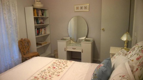 Butterfly Cottage - Accommodation Redcliffe 5