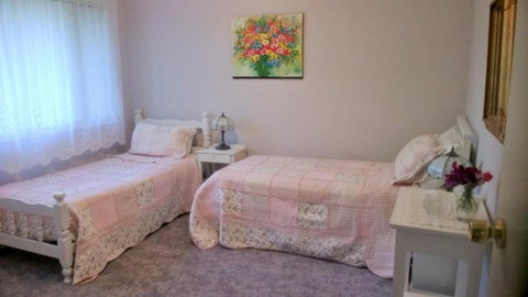 Butterfly Cottage - Accommodation Redcliffe 2