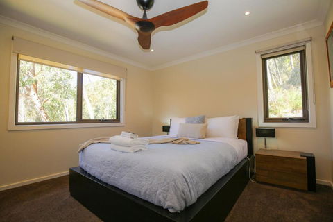 Kangaroo Lodge - Accommodation Redcliffe 2
